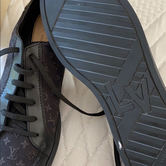 Louis Vuitton sneaker Louis Size 9 1/2 - Picture 5 of 5
